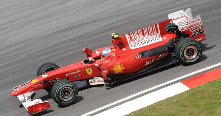Formula 1 Malasia 2010, Vettel a la tercera fue la buena
